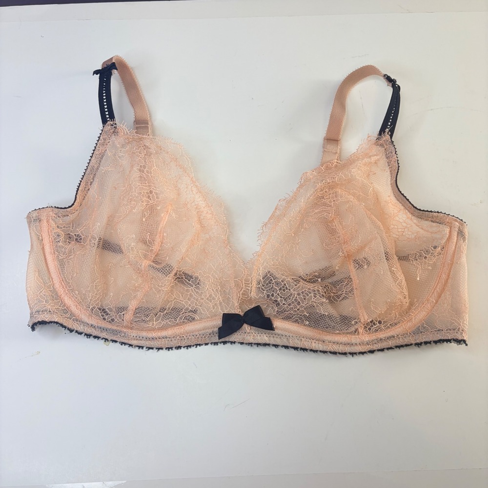 Victorias Secret Very Sexy Plunge Lace Bra Pink Black 36D Bow Coquette Unlined